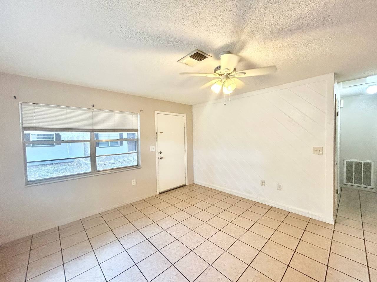 5800 Montana Ave - Photo 4 of 25
