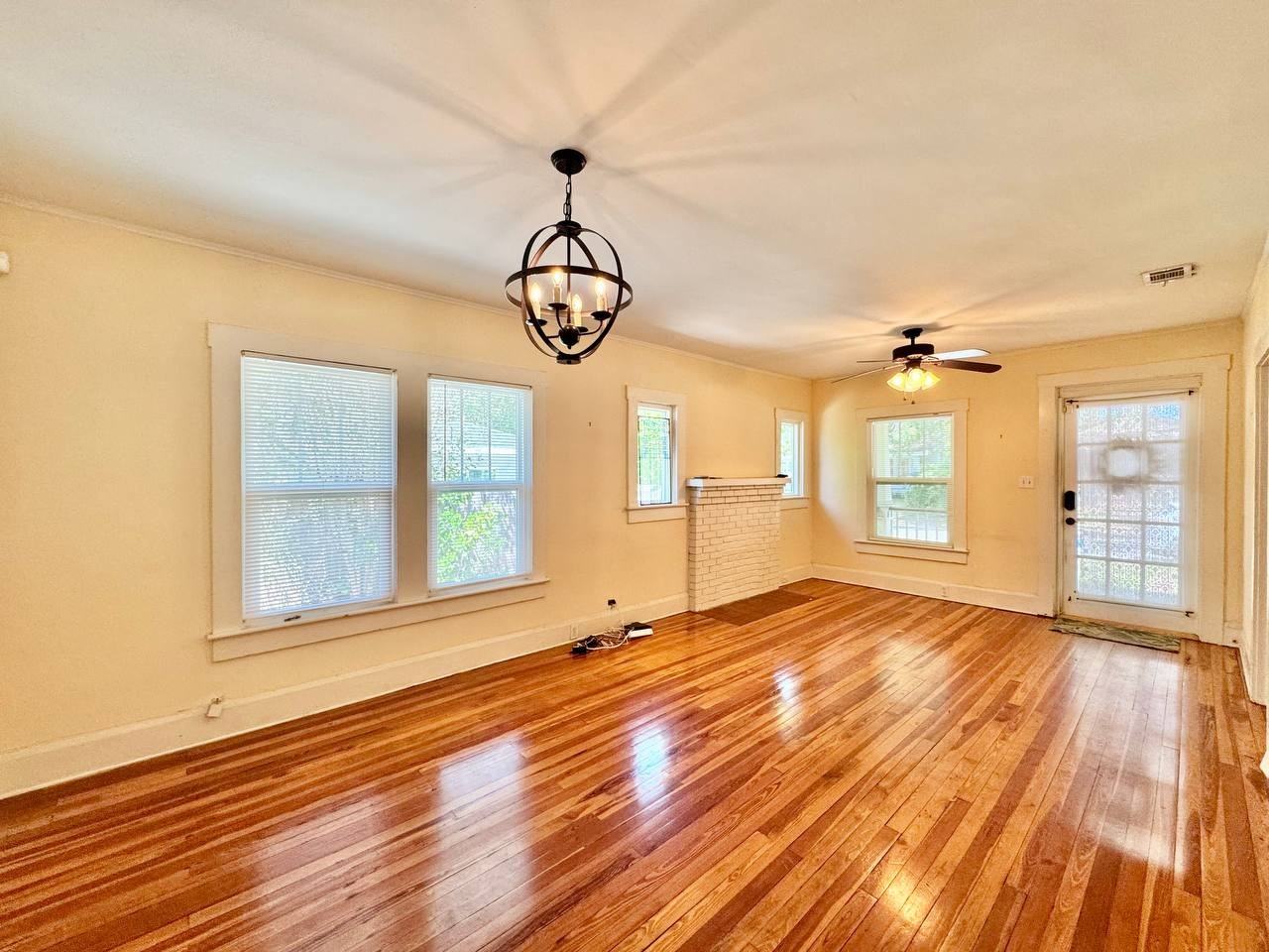 1215 E Mohawk Ave - Photo 3 of 20