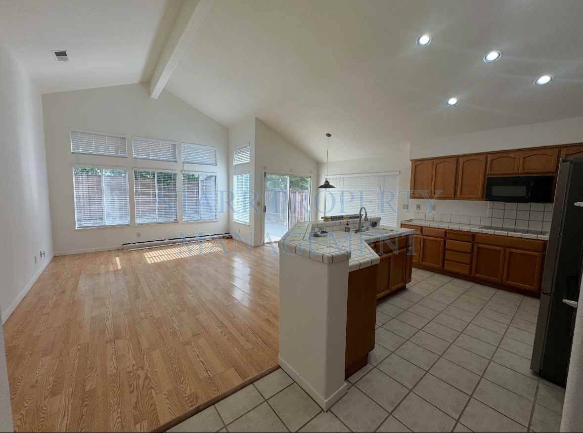 1473 Kimiyo St - Photo 5 of 24