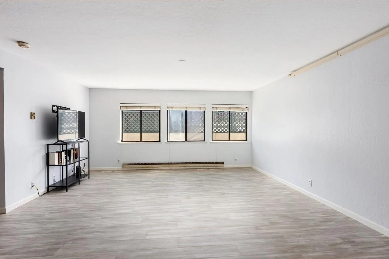 320 Peninsula Ave #120 - Photo 6 of 13