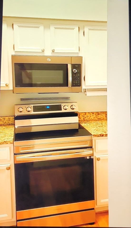 13040 Royal George Ave #NA - Photo 6 of 39