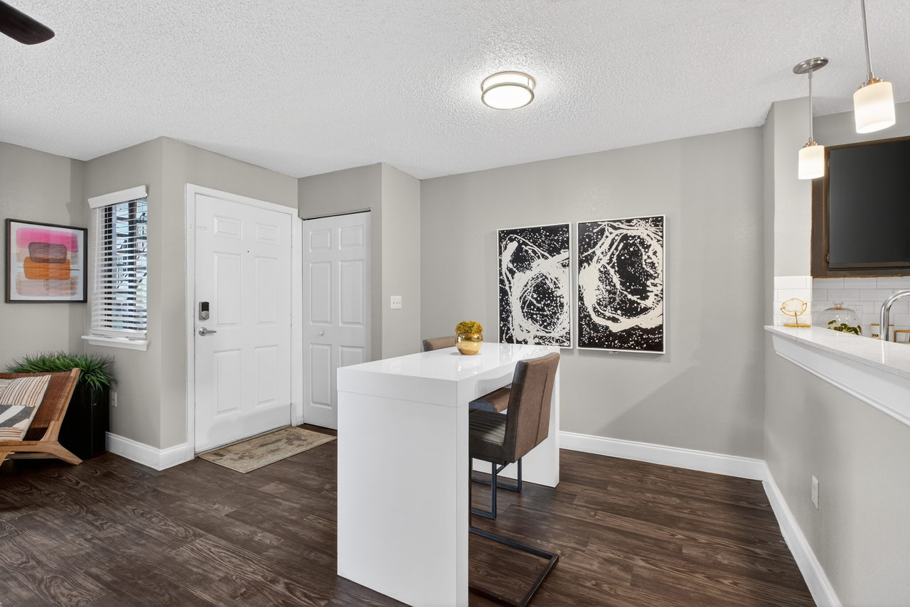 The Landing at East Mil Apartments - Photo 6 of 33