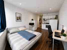featured image of 5841 Rue Sherbrooke Ouest #209