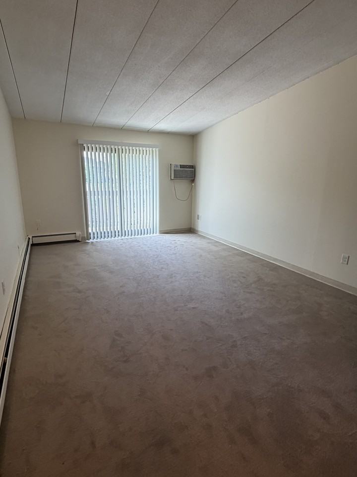 Main St #39 - Photo 5 of 9