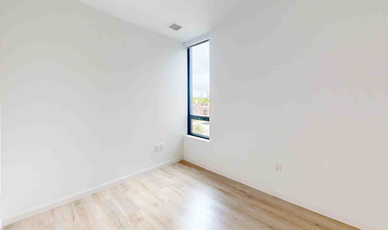 60 Kilmarnock St #842 - Photo 6 of 14