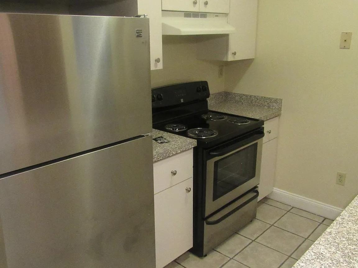 448 Hanover St #102 - Photo 7 of 17