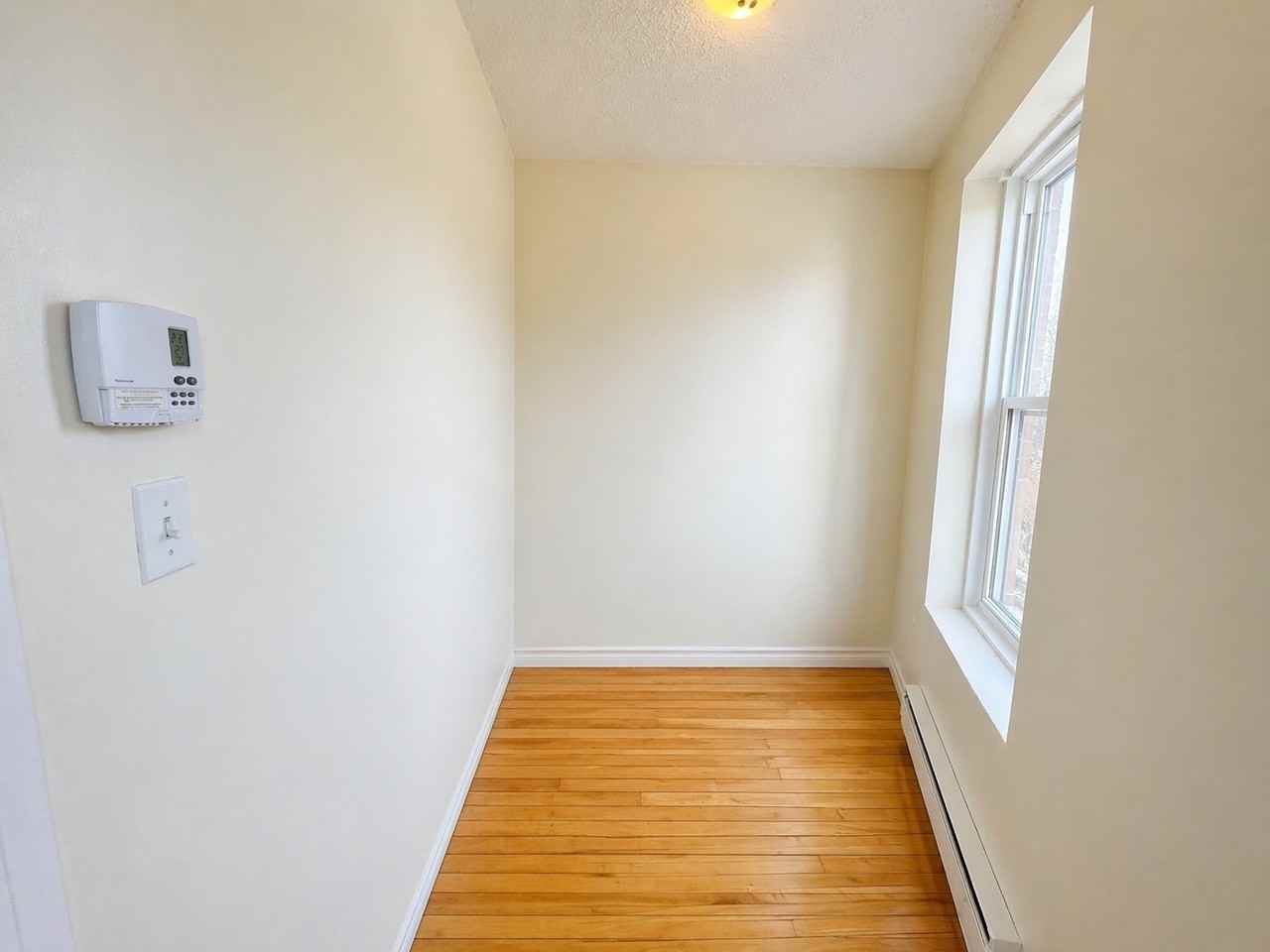 5852 Rue Sherbrooke Ouest #4 - Photo 6 of 8
