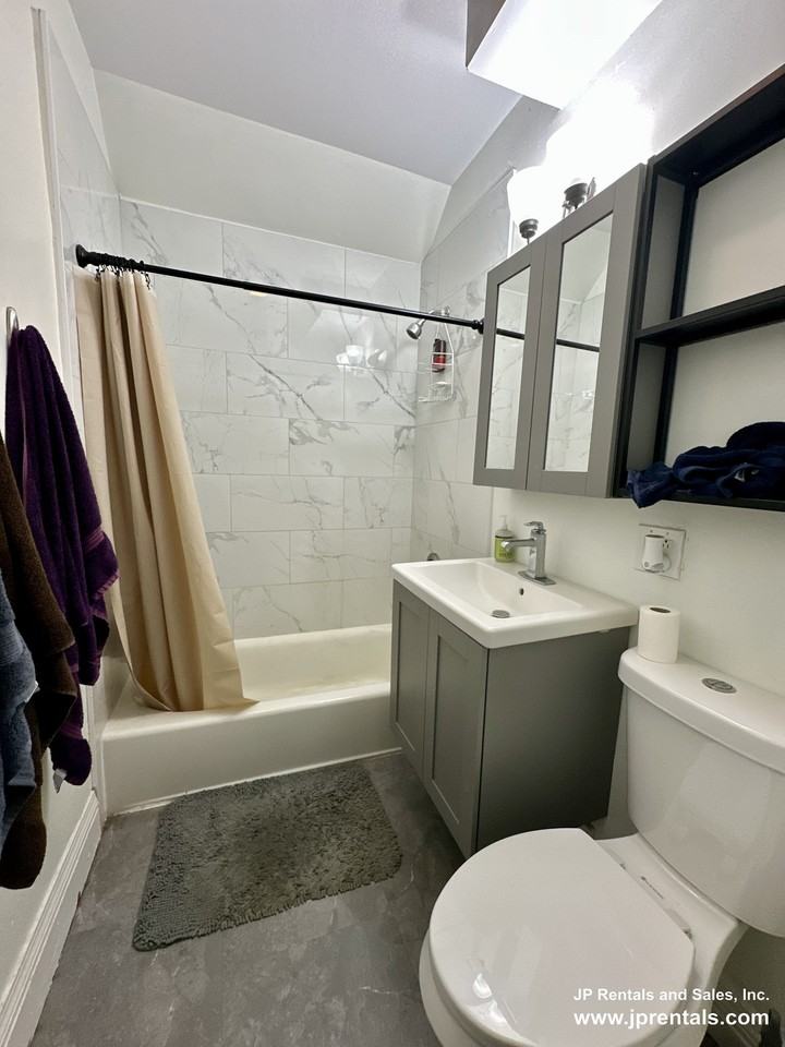 18 Hyde Park Ave #6 - Photo 6 of 11