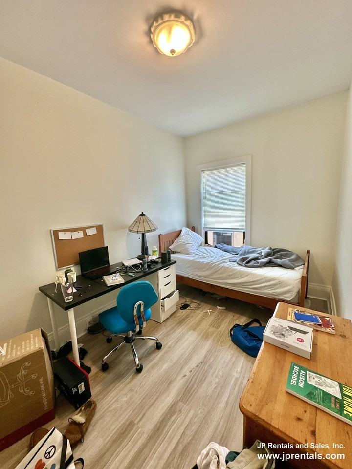 18 Hyde Park Ave #6 - Photo 7 of 11