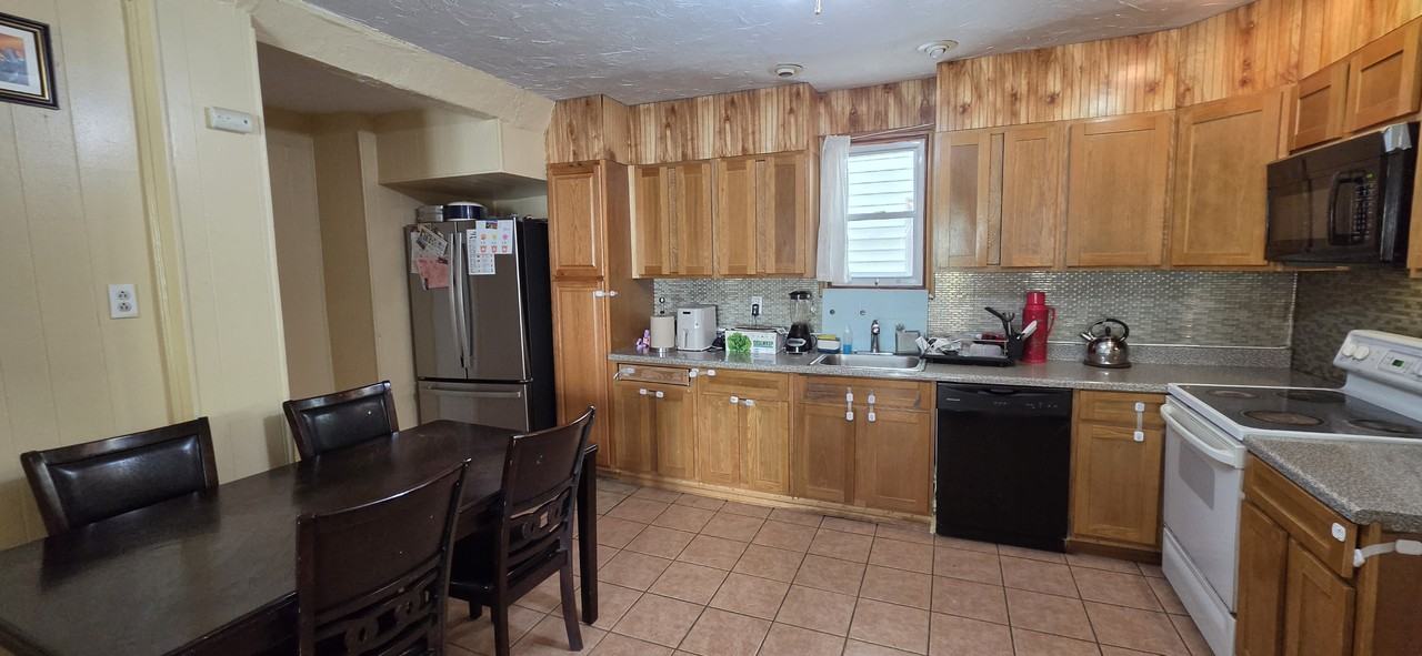 82 Garfield Ave #1 - Photo 4 of 19