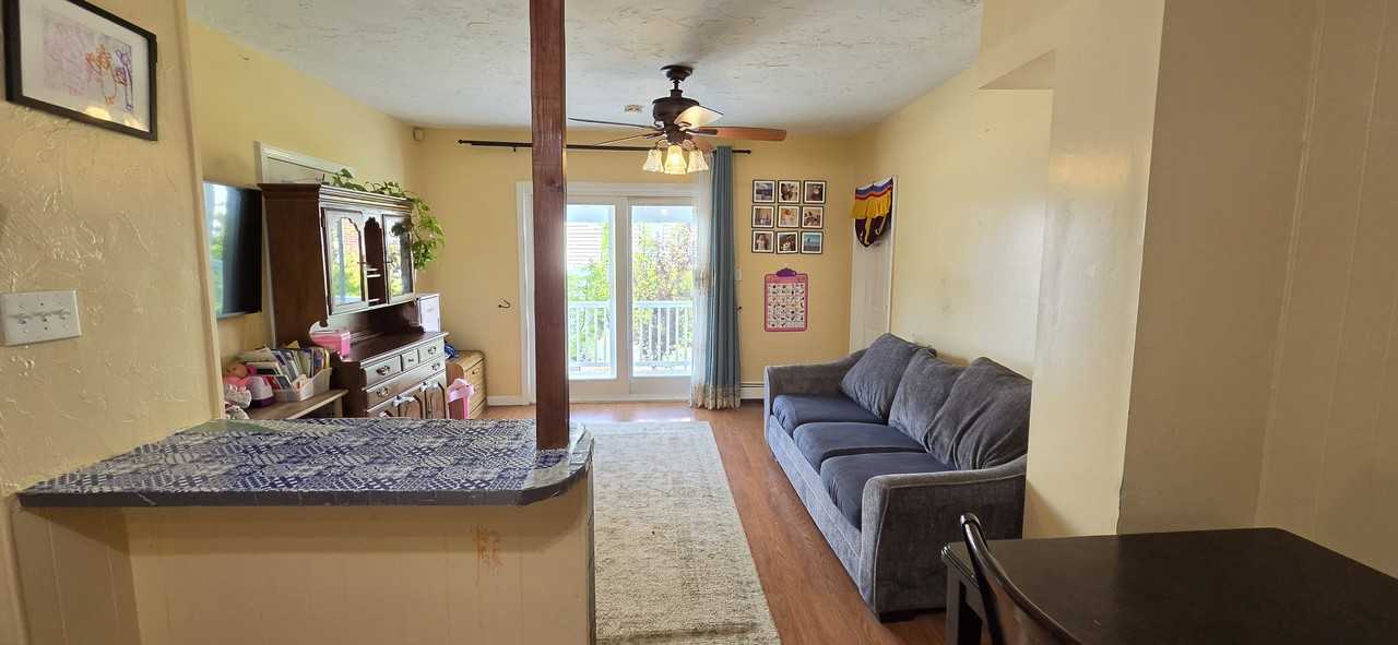 82 Garfield Ave #1 - Photo 5 of 19