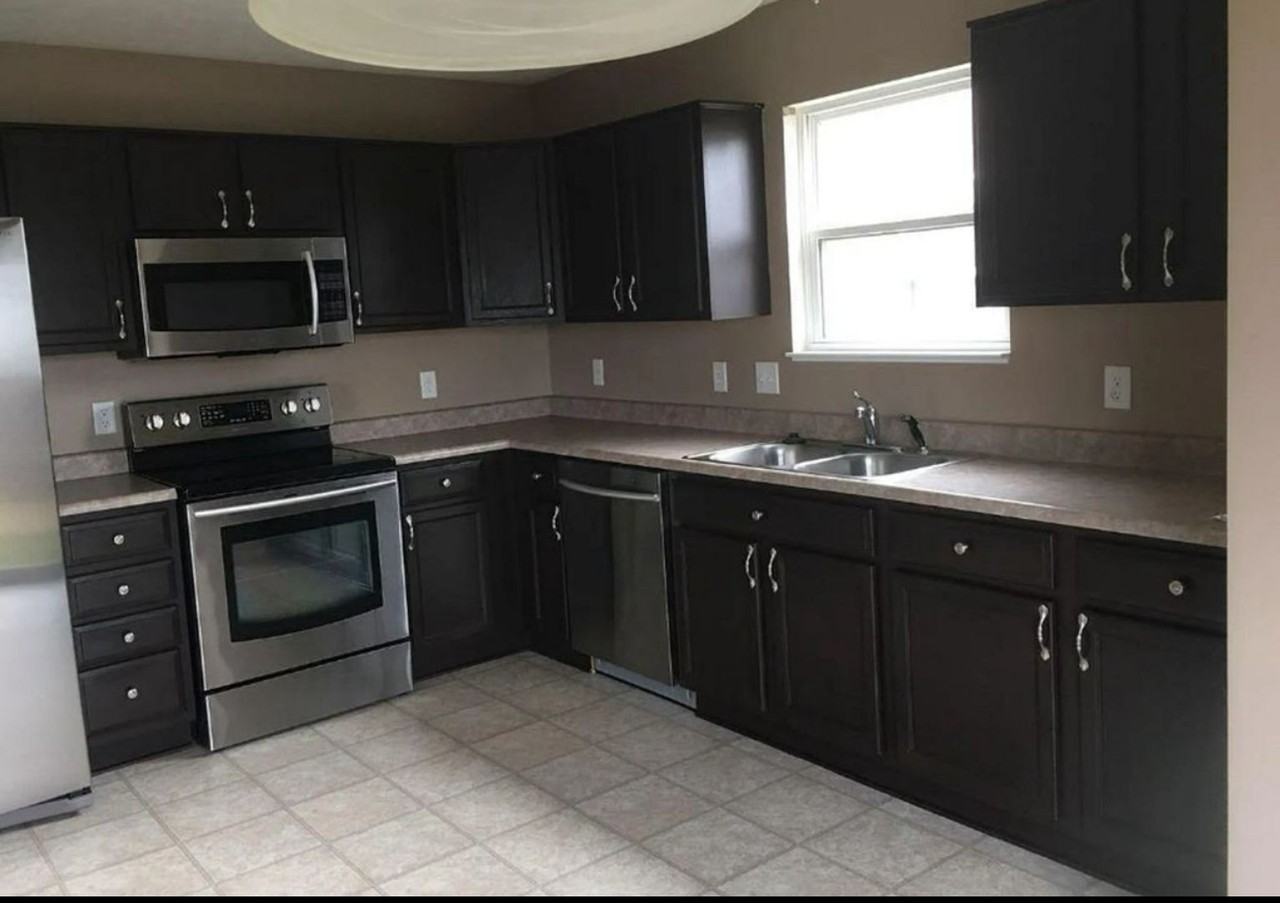3082 Chivalry Dr - Photo 5 of 15