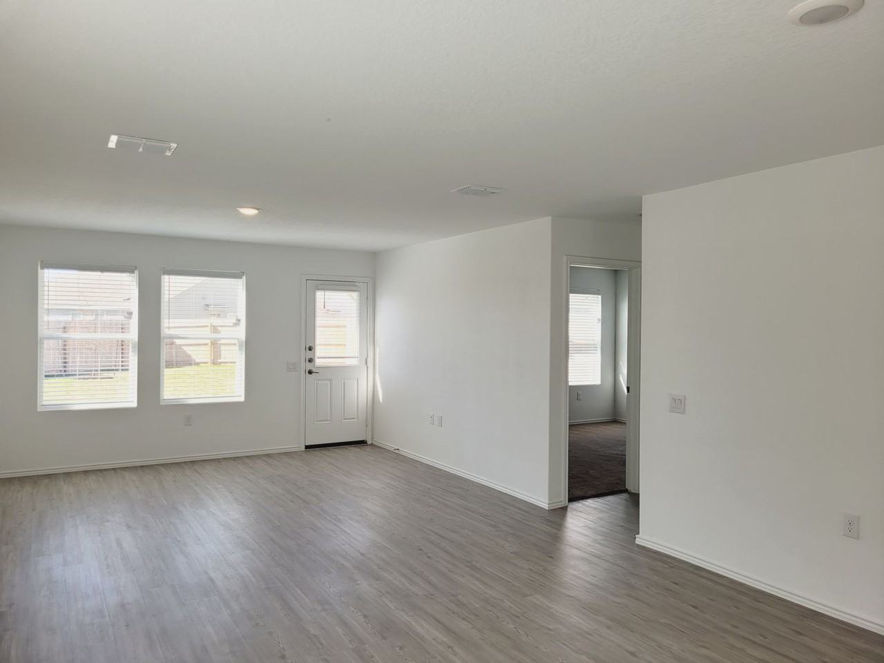 10107 Kersey Ml - Photo 2 of 18