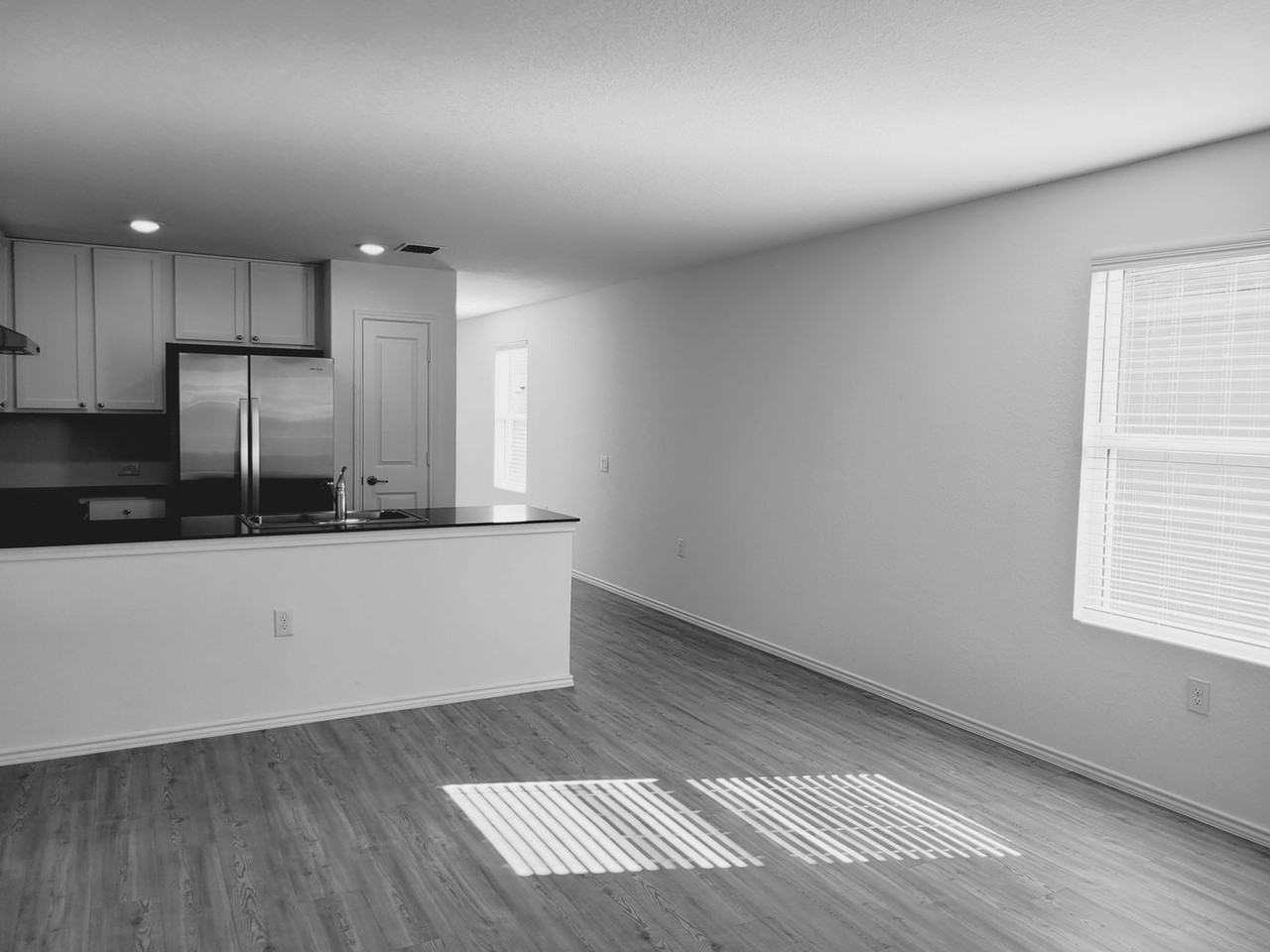 10107 Kersey Ml - Photo 4 of 18
