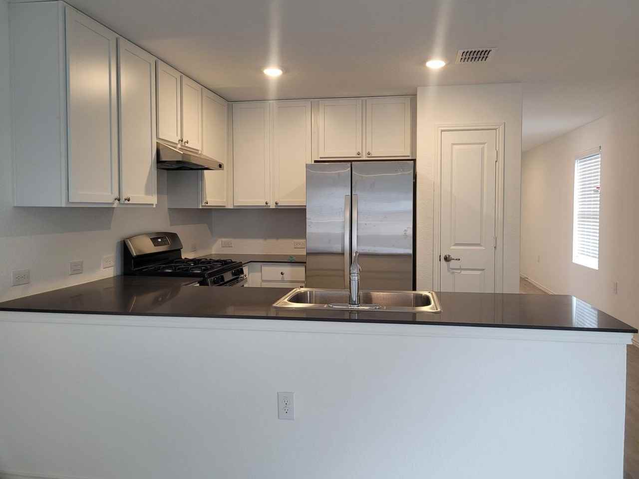 10107 Kersey Ml - Photo 6 of 18
