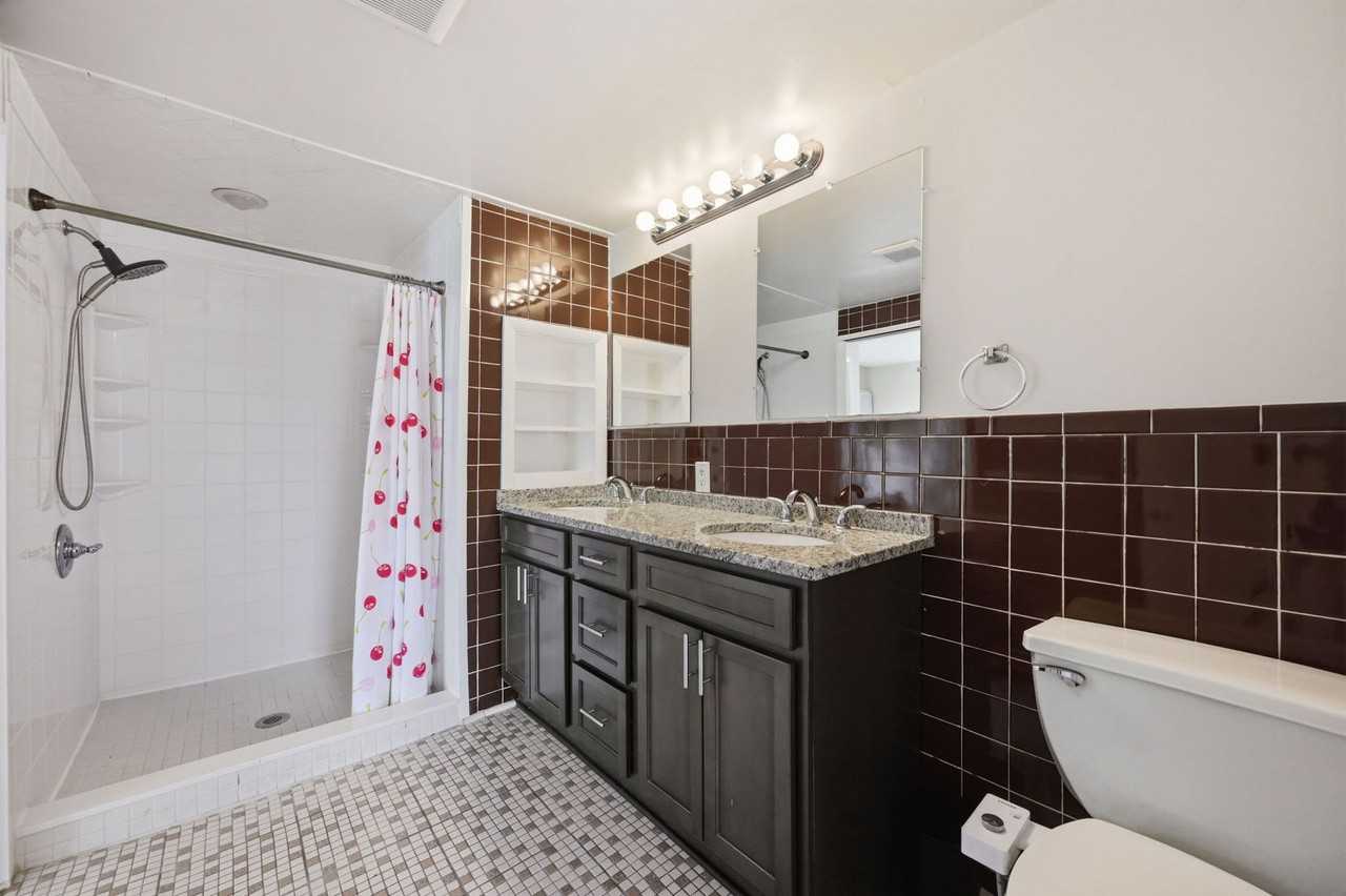 512 Dennis Ave - Photo 7 of 21