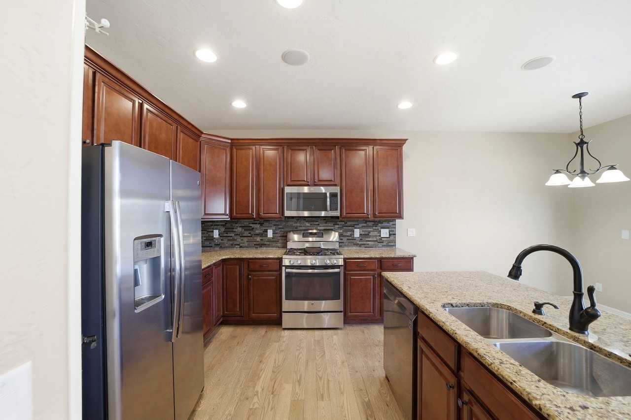 13802 Windrush Dr - Photo 7 of 45