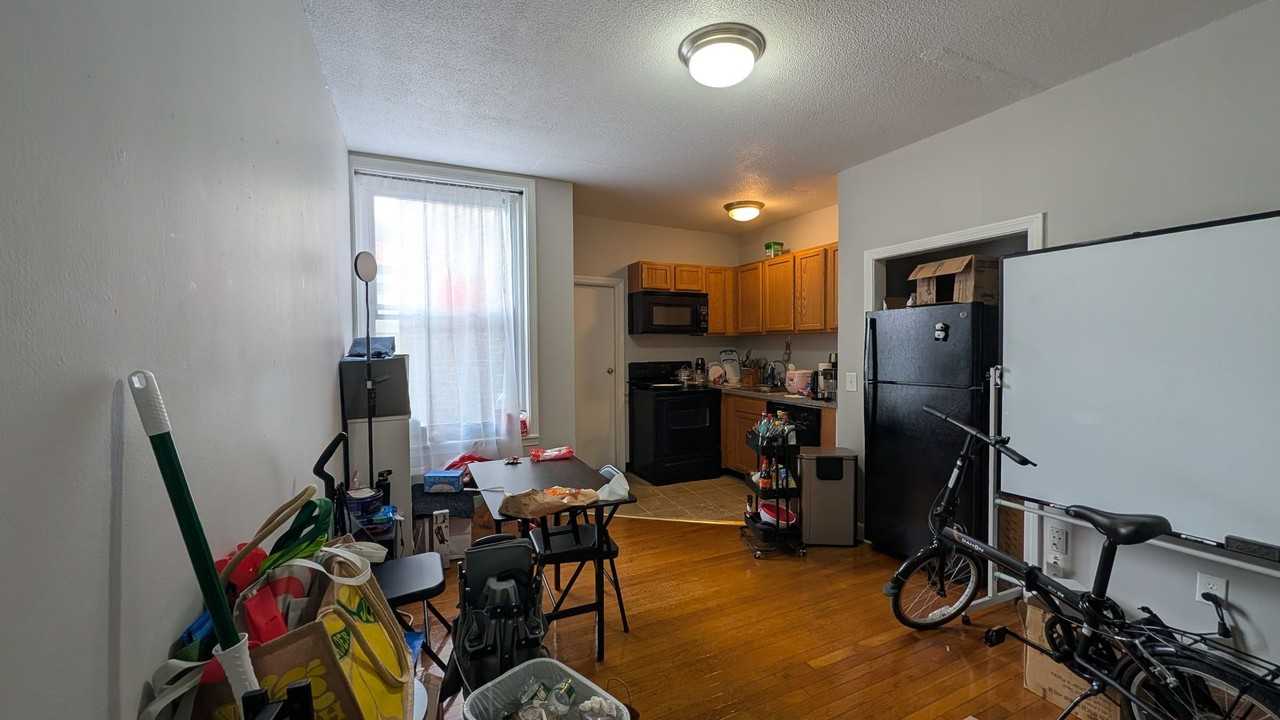 1363 Commonwealth Ave - Photo 6 of 12