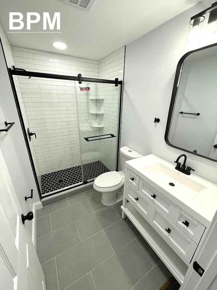 247 Chelsea St #1 - Photo 5 of 7