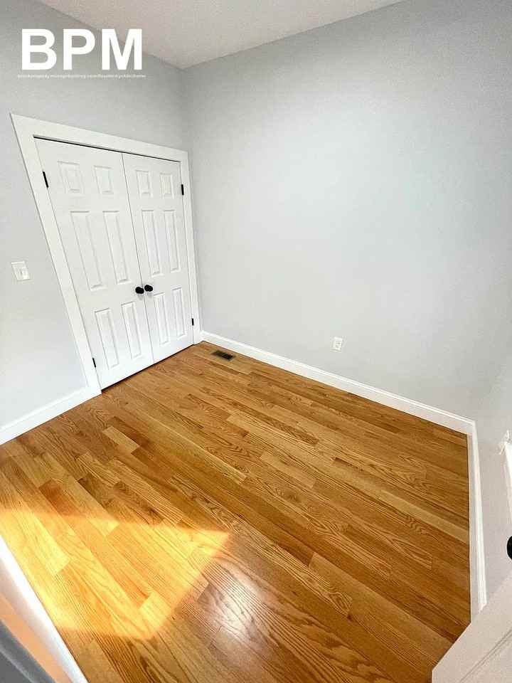 247 Chelsea St #1 - Photo 7 of 7