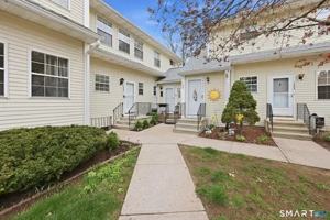 featured image of 1402 Sunfield Dr #1402