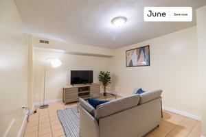 featured image of 277 Paris St