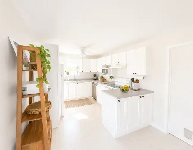 427 Pine St E - Photo 3 of 9