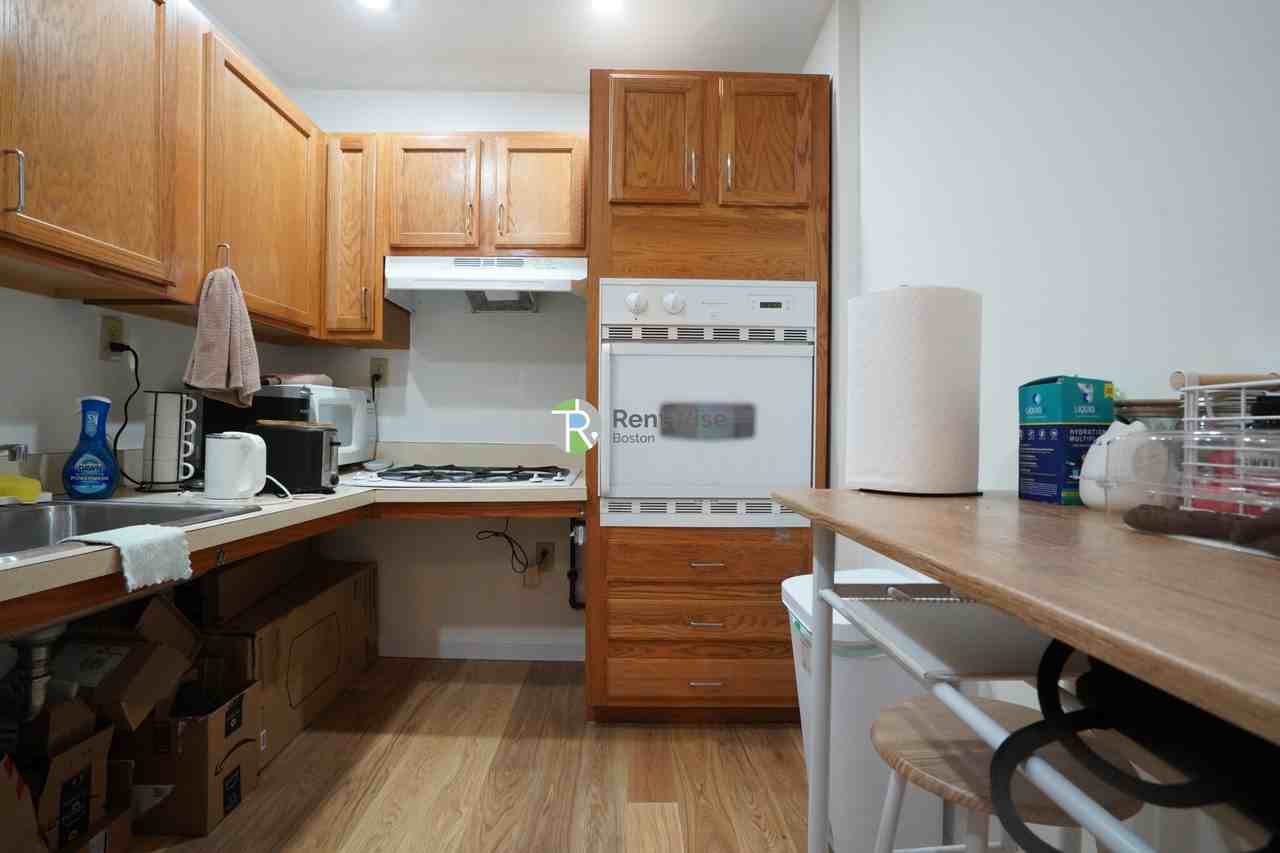 550 Massachusetts Ave #2 - Photo 6 of 15