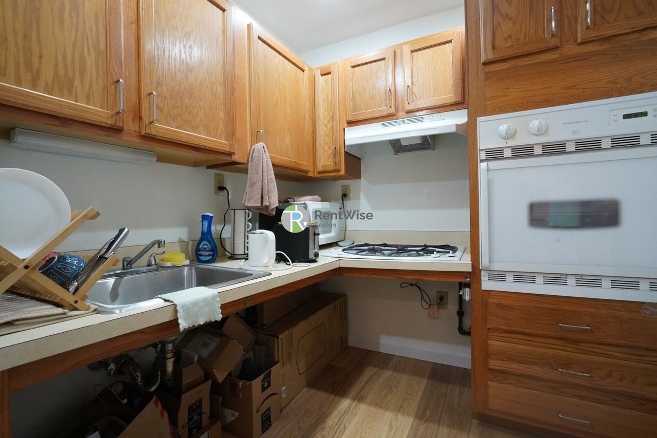 550 Massachusetts Ave #2 - Photo 7 of 15