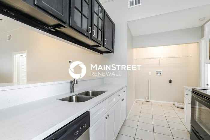 3320 Timberline Rd W - Photo 4 of 15
