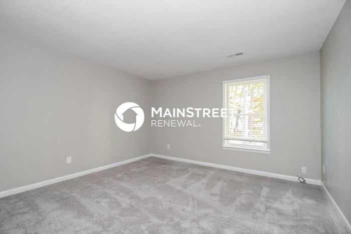 1620 Stoneybrook Dr - Photo 6 of 16
