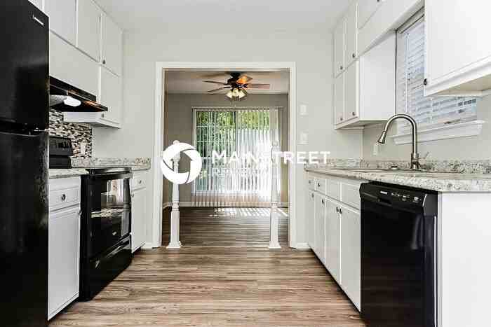 839 River Glen Pl - Photo 4 of 15