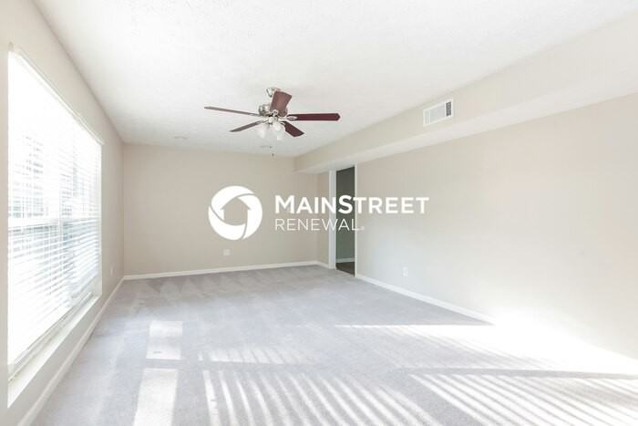 1151 Milwaukee Ct - Photo 3 of 16