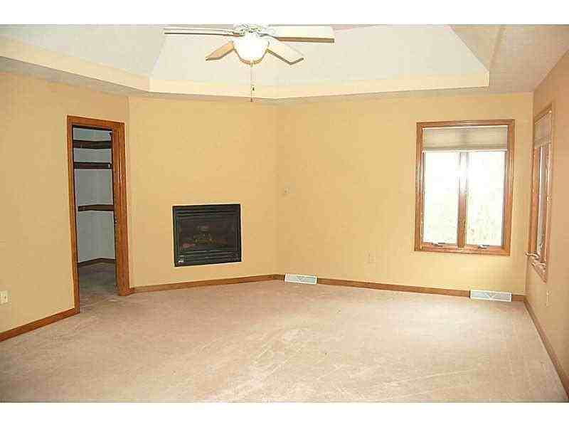816 Graywyck Drive - Photo 5 of 6