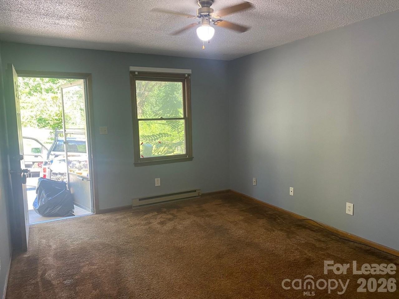 1020 3rd St Se - Photo 5 of 14