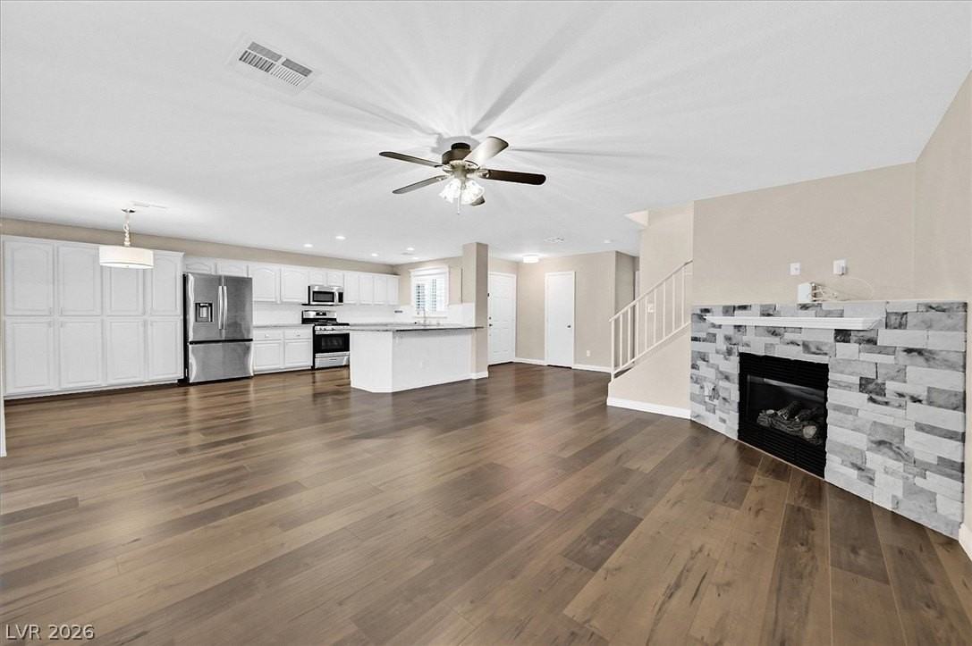 11120 Gateview Ln - Photo 5 of 29