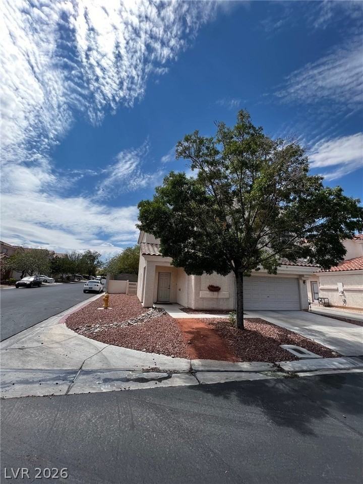 8033 Gallagher Island St - Photo 3 of 20