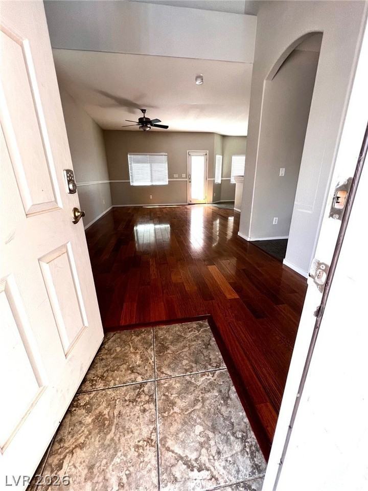 8033 Gallagher Island St - Photo 4 of 20