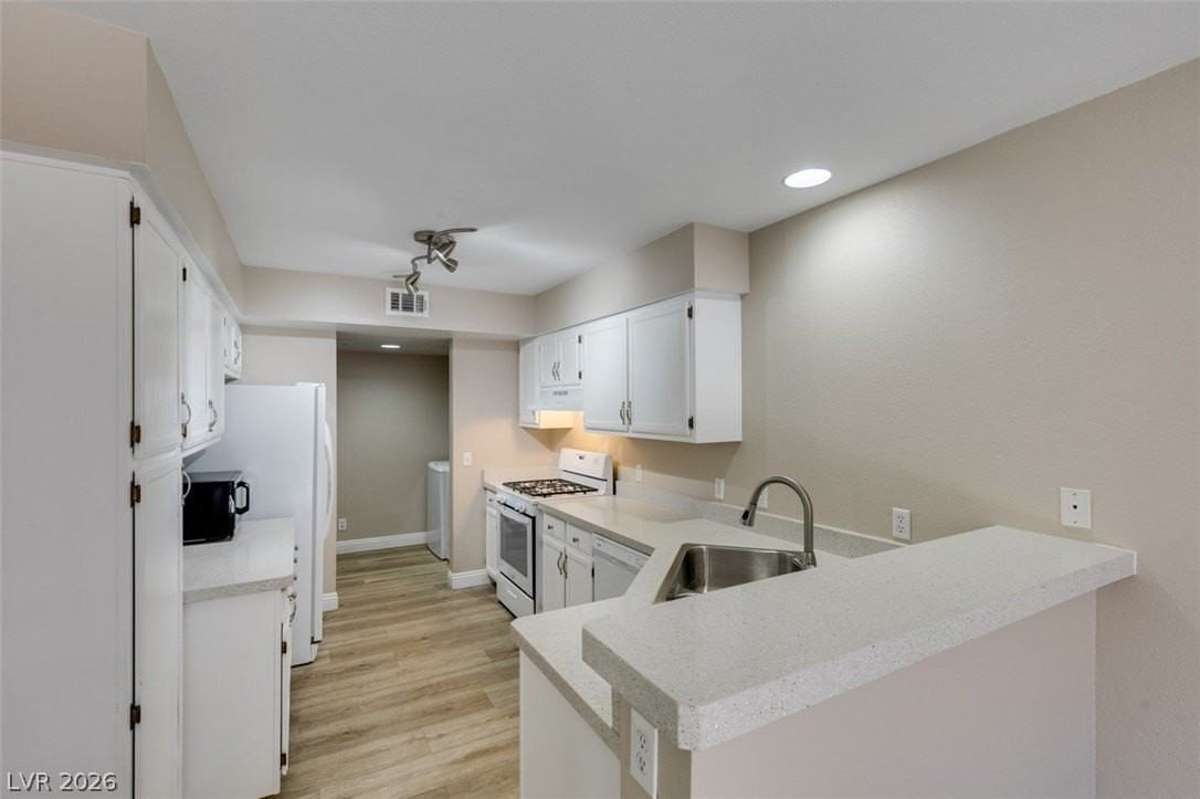 2840 Cool Water Dr - Photo 5 of 41
