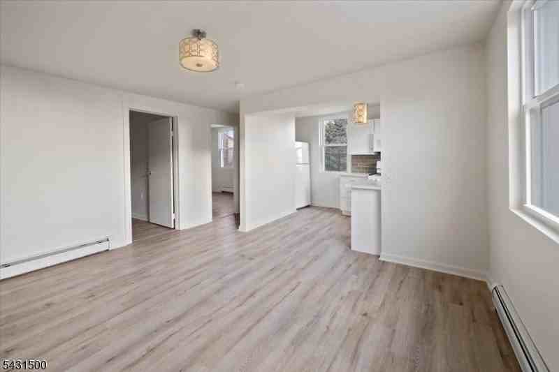 201 16th St - Photo 4 of 14