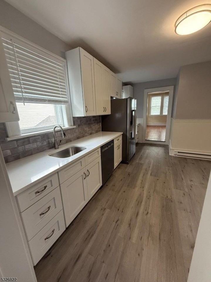 319 Lathrop Ave #2 - Photo 7 of 24