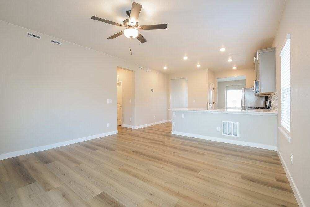 9462 Truckee Ct - Photo 4 of 16