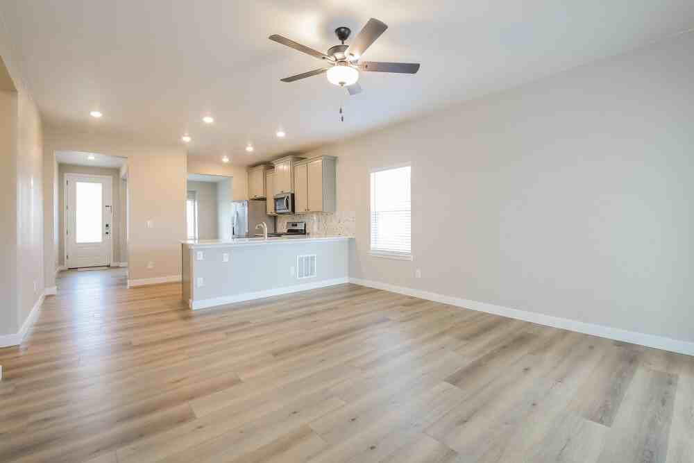 9462 Truckee Ct - Photo 5 of 16