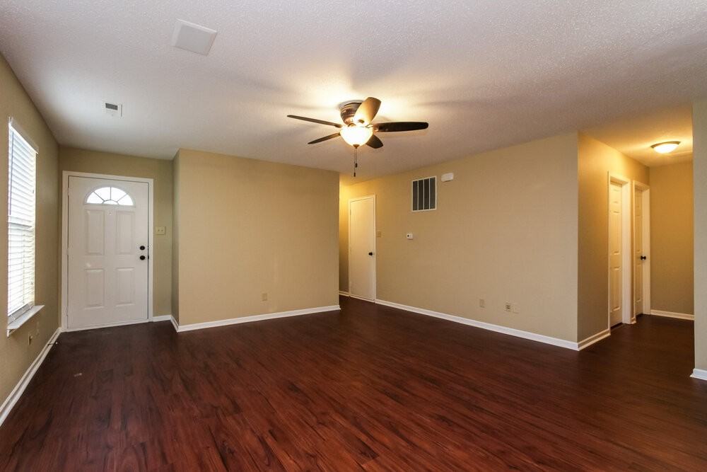 2174 Providence Dr - Photo 3 of 15
