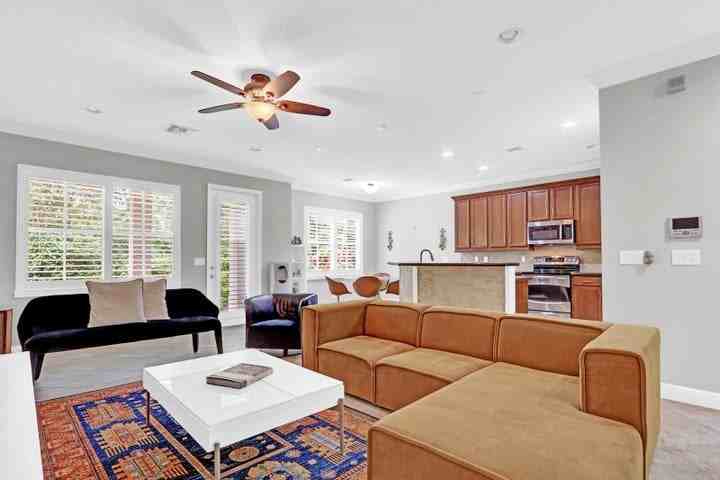 4137 Darlington Street - Photo 3 of 8