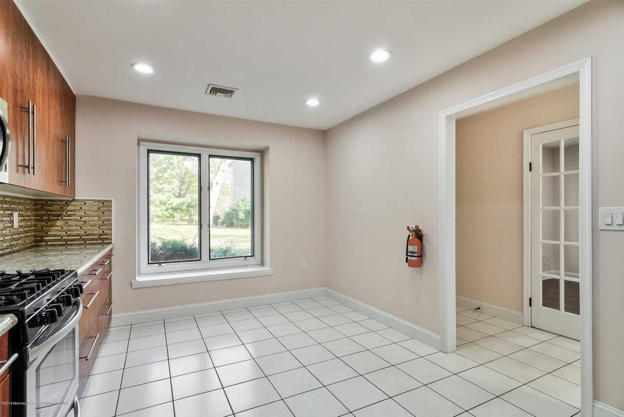 201 Pear Dr - Photo 5 of 28
