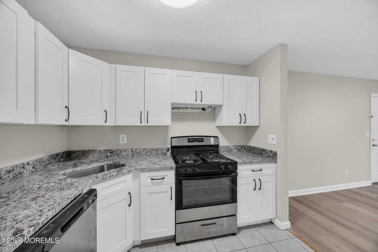10-5 Boise Ct - Photo 5 of 22
