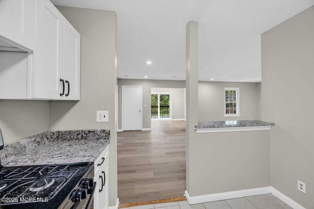 10-5 Boise Ct - Photo 7 of 22