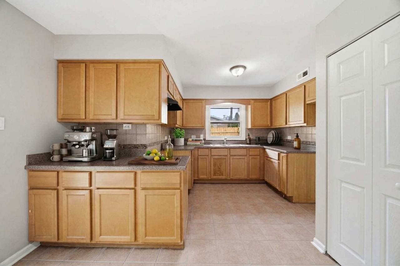 531 Wallace St - Photo 6 of 25