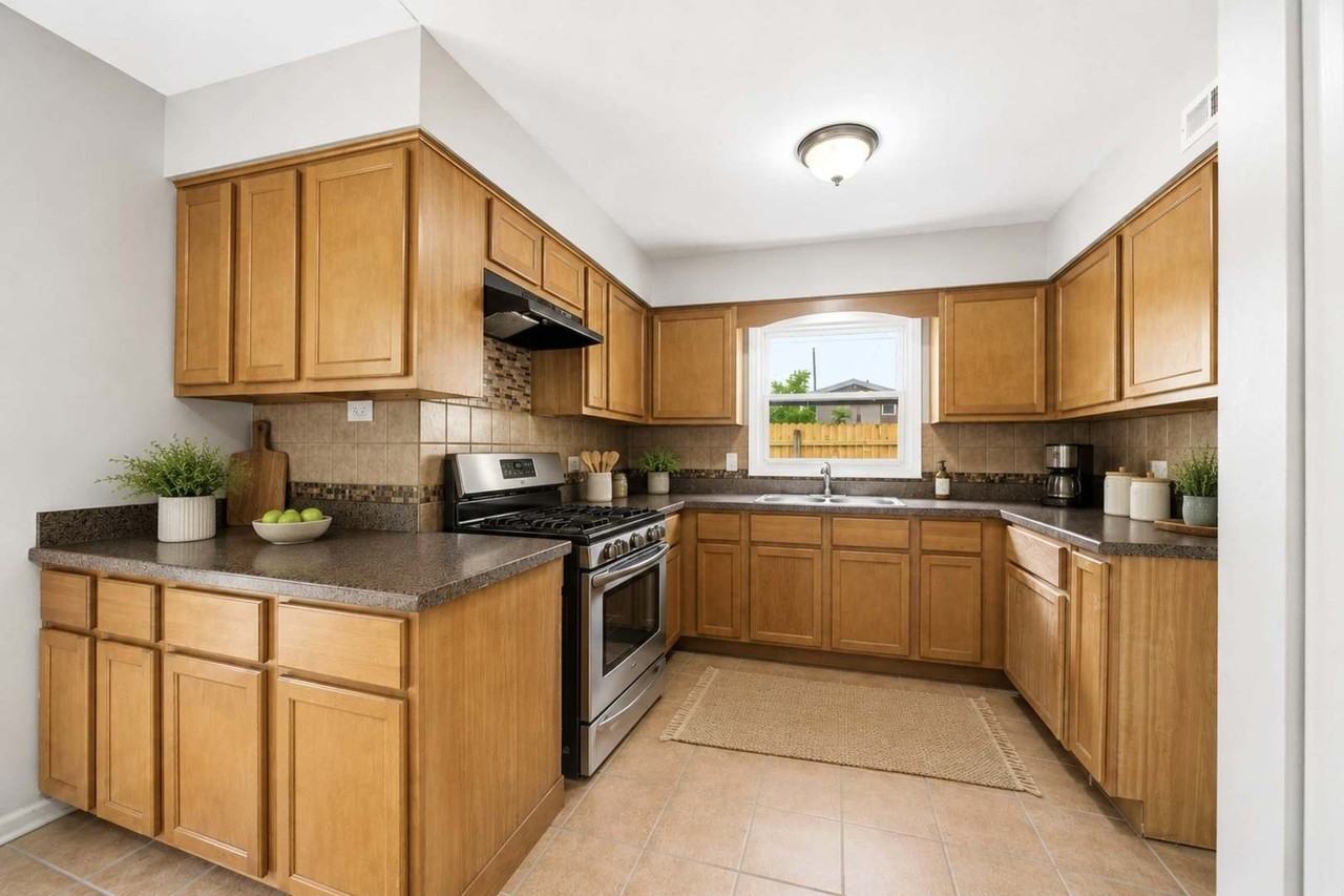 531 Wallace St - Photo 7 of 25